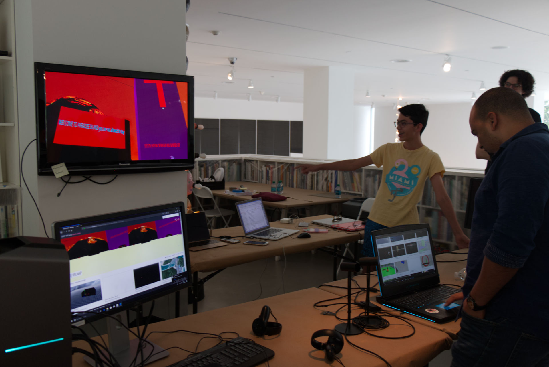 Kids seeing a 3D scene on a screen